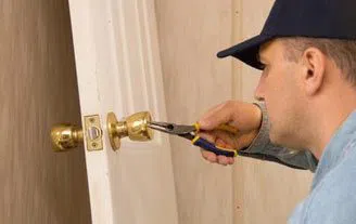 Golden Locksmith Services Cincinnati, OH 513-394-6228 Golden Locksmith Services Cincinnati, OH 513-394-6228 - 2-Cheap-Locksmith